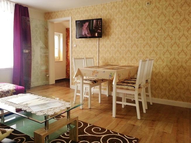 Haus Amelie Lägenhet Bad Salzungen Exteriör bild